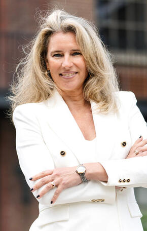 Anne Hemstrom – Eijsink