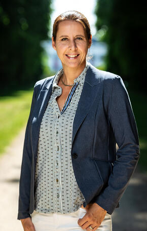 MONIQUE CORVERS RMRT